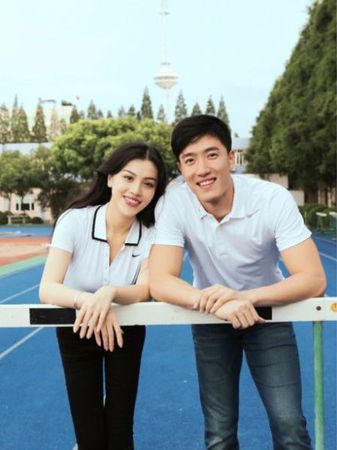 劉翔微博公布未婚妻照片