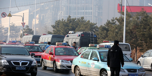 沈陽(yáng)千輛出租車罷運(yùn)-抗議滴滴和快的專車3