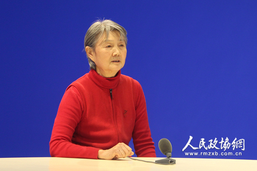 第十一屆全國政協(xié)委員凌孜談傳統(tǒng)文化教育。 拷貝