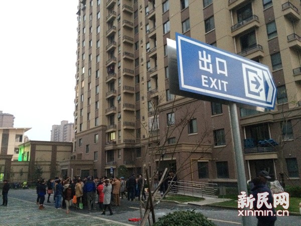 滬一高層民宅爆炸致2人死亡 居民：氣浪炸翻電梯門(mén)