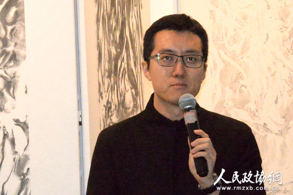 《藝術(shù)與財(cái)富》雜志社副社長(zhǎng)、大道藝術(shù)基金執(zhí)行董事朱小鈞致辭