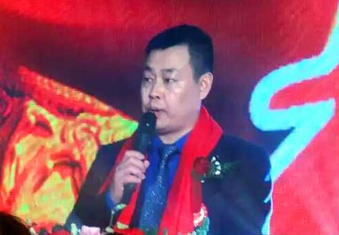 格?；ù壬苹饒?zhí)行主任、前正集團(tuán)董事長(zhǎng)吳長(zhǎng)海先生致開幕詞