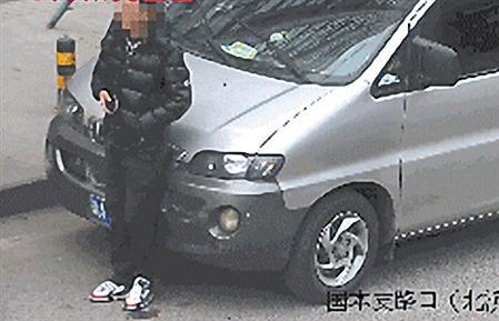 與電子警察躲貓貓被扣15分 網(wǎng)友：關(guān)公面前耍大刀作死