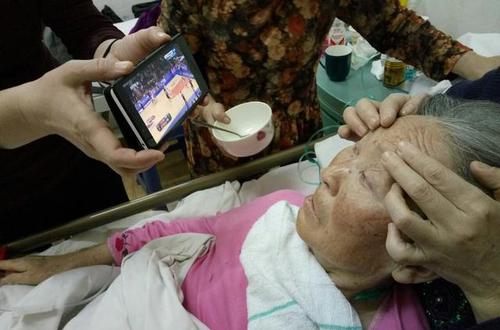 77歲腦梗球迷被遼粵戰(zhàn)奇跡喚醒 預言遼寧奪冠