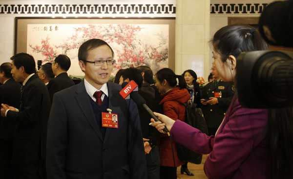 兩會(huì)期間，李健委員接受媒體采訪