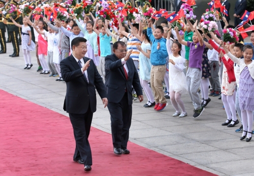 5月3日，中共中央總書記、國家主席習(xí)近平在北京人民大會堂同老撾人民革命黨中央總書記、國家主席本揚舉行會談。