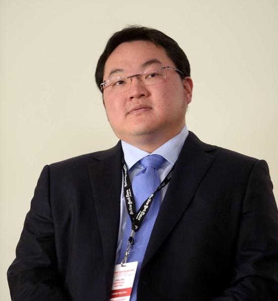 劉特佐（Jho Low），晉瑋金融有限公司CEO，晉瑋慈善基金會有限公司聯(lián)合董事，于2014年5月29日在加州大學(xué)舊金山分校（UCSF）上臺演講。圖片：Michael Loccisano/Getty Images for New York Times