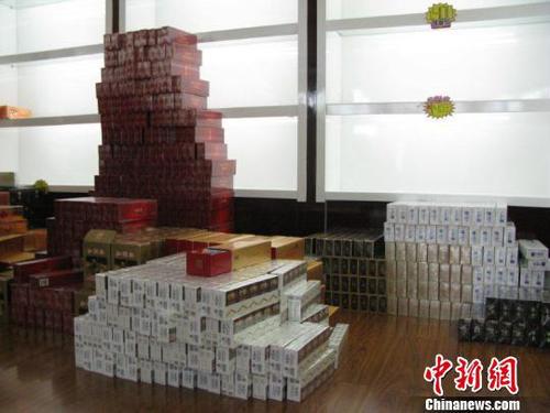 中國破獲特大走私、非法經(jīng)營香煙案涉案金額約2.45億