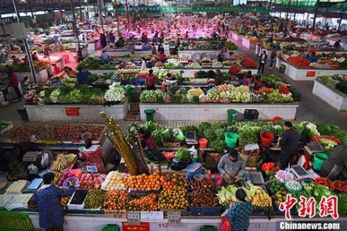 資料圖：市民購新鮮蔬菜。 <a target='_blank' href='http://www.chinanews.com/'>中新社</a>記者 胡雁 攝