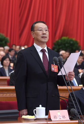3月3日，中國(guó)人民政治協(xié)商會(huì)議第十二屆全國(guó)委京員會(huì)第五次會(huì)議在北人民大會(huì)堂開(kāi)幕。全國(guó)政協(xié)副主席杜青林主持開(kāi)幕會(huì)。