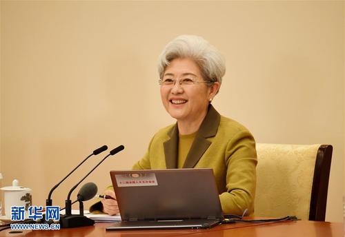 3月4日，十二屆全國人大五次會(huì)議在北京人民大會(huì)堂舉行新聞發(fā)布會(huì)。大會(huì)發(fā)言人傅瑩就大會(huì)議程和人大工作相關(guān)的問題回答中外記者的提問。新華社記者 趙穎全 攝
