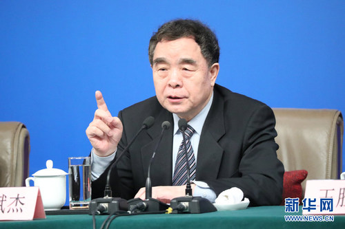 圖為柳斌杰回答記者提問。新華網(wǎng)中國政府網(wǎng) 翟子赫 攝