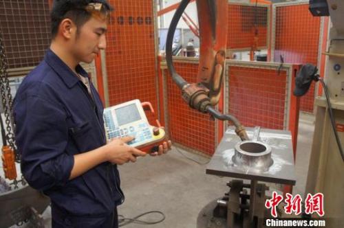 資料圖：江蘇制造見聞之堅守機具生產(chǎn)20載，增添“中國造”神奇引力。