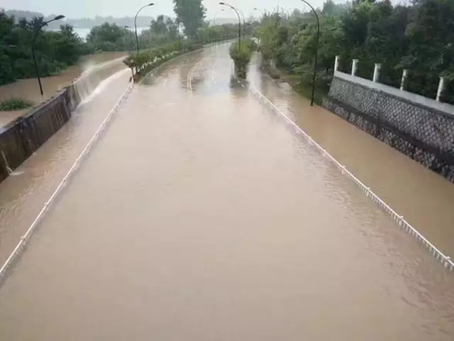 錢塘江流域暴發(fā)建國(guó)后第二大洪水 百年古橋被沖毀