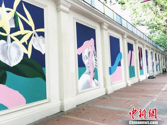已初步完成的露天壁畫?！堨V平 攝