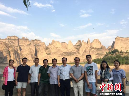 項(xiàng)目組赴甘肅省積石山縣進(jìn)行實(shí)地調(diào)研?！埲?攝