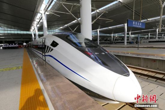 資料圖：寶蘭高鐵動(dòng)車組列車。 張遠(yuǎn) 攝