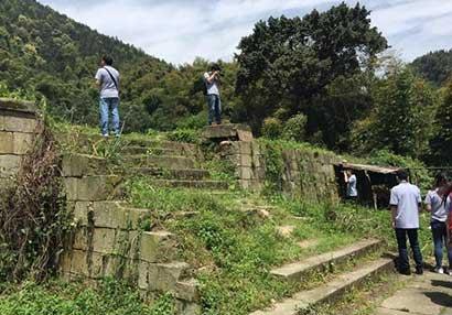 2017年“川渝古道”公眾考古活動(dòng)在慈云寺（圖片來源：重慶市文遺院）