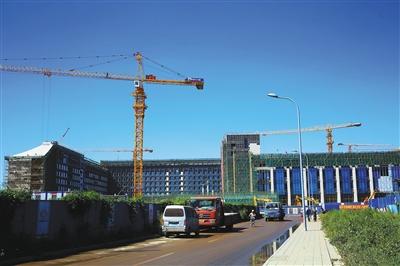2017年9月11日，建設中的北京城市副中心新市委大樓。