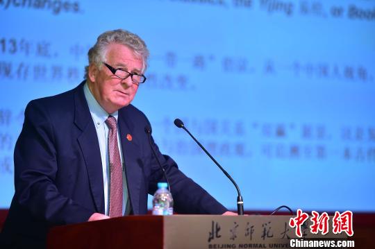 夏威夷大學(xué)資深教授安樂哲演講。主辦方供圖