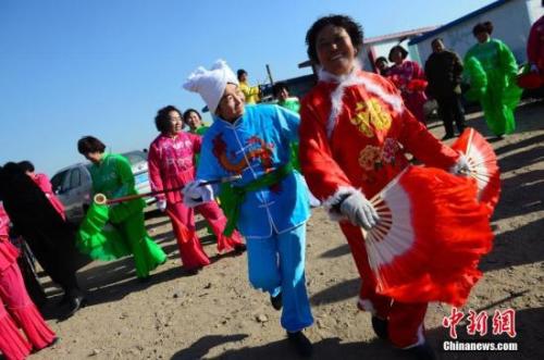 資料圖：居民文化娛樂活動越來越多。<a target='_blank' href='http://www.chinanews.com/'>中新社</a>記者 劉文華 攝