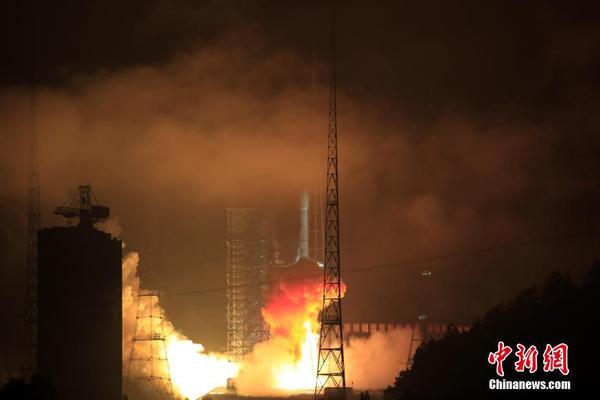 北京時間5月4日0時06分，長征三號乙運載火箭在西昌衛(wèi)星發(fā)射中心發(fā)射升空，將亞太6C衛(wèi)星（APSTAR-6C）成功送入太空預(yù)定軌道。亞太6C衛(wèi)星將服務(wù)“一帶一路”建設(shè)，進一步提升亞太地區(qū)衛(wèi)星通信、廣播服務(wù)能力。