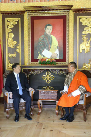 銳參考 就在這兩天，中國高官突然訪問了這個(gè)未建交的神秘鄰國……
