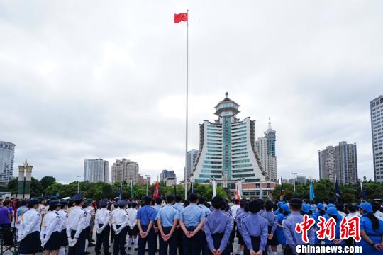 “相聚國(guó)旗下”活動(dòng)現(xiàn)場(chǎng)圖。賀俊怡 攝