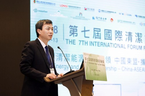 廣東電網(wǎng)公司董事長(zhǎng)廖建平在第七屆國(guó)際清潔能源論壇上介紹了南方電網(wǎng)在發(fā)展智能電網(wǎng)，加強(qiáng)國(guó)際合作方面的具體實(shí)踐。