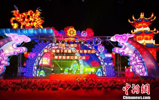 第二屆落下閎春節(jié)文化博覽會(huì)?！＄娦?攝