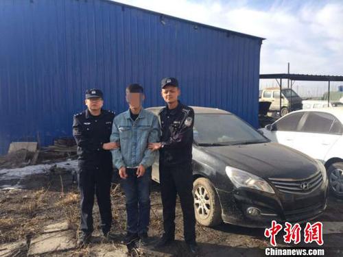 男子為長(zhǎng)面子冒充公職人員到交警隊(duì)“平事”被識(shí)破