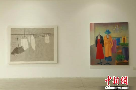 圖為《變形記》展品。　刁海洋 攝