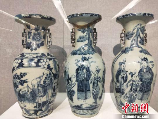 山西展出120件青花瓷?！钆迮?攝