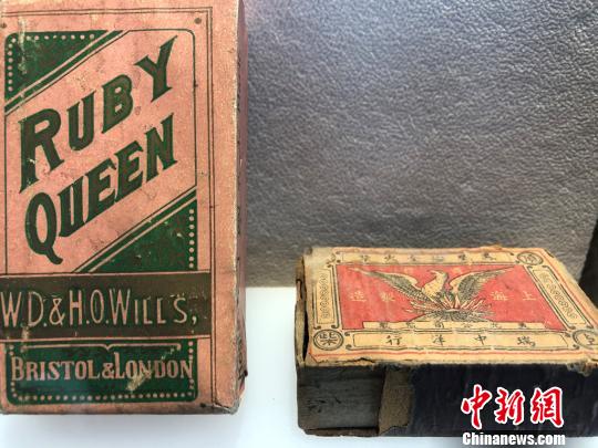 老上海三零年代生活物件主題展展品——火柴盒?！⌒烀黝?攝