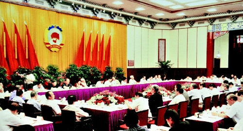 2005年7月，全國政協(xié)第一次專題協(xié)商會會場。    本報記者  姜貴東  攝