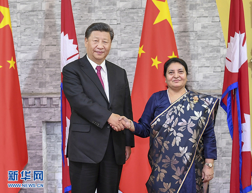 10月12日，國家主席習(xí)近平在加德滿都總統(tǒng)府會見尼泊爾總統(tǒng)班達(dá)里。 新華社記者 謝環(huán)馳 攝