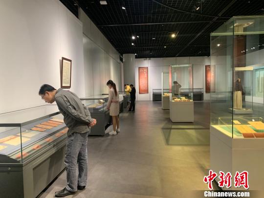 武漢一博物館展出157件辛亥革命實物全由民間捐贈