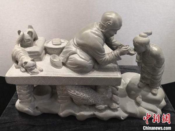 工藝美術(shù)大師作品展示。　阿琳娜 攝