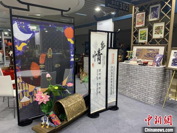 進博會上的中國農(nóng)民畫：讓“中國風(fēng)”吹得更勁