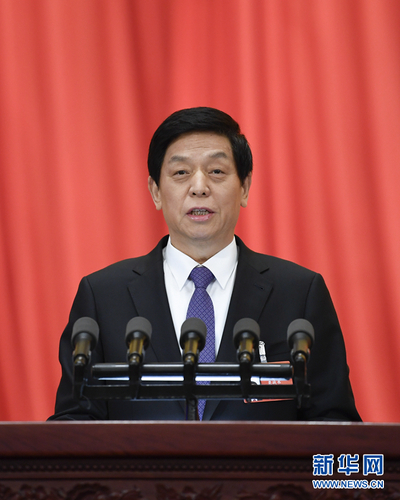 全國(guó)人大常委會(huì)委員長(zhǎng)栗戰(zhàn)書作全國(guó)人民代表大會(huì)常務(wù)委員會(huì)工作報(bào)告。新華社記者 高潔 攝 全國(guó)人大常委會(huì)委員長(zhǎng)栗戰(zhàn)書作全國(guó)人民代表大會(huì)常務(wù)委員會(huì)工作報(bào)告。新華社記者 高潔 攝