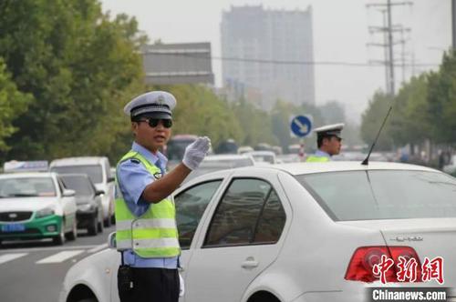 資料圖：河北公安交警將采取多項舉措全力護航2020高考。河北省交管局供圖