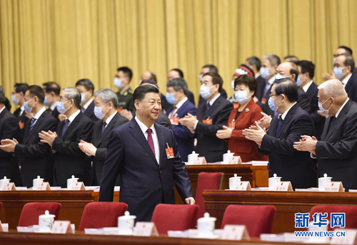 3月5日，第十三屆全國人民代表大會第四次會議在北京人民大會堂開幕。這是習近平步入會場。 新華社記者 鞠鵬 攝