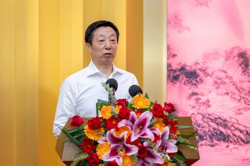 全國政協(xié)科教衛(wèi)體委員會原駐會副主任 叢兵