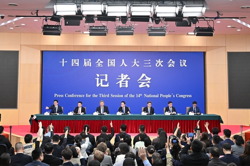 十四屆全國人大三次會議舉行經(jīng)濟主題記者會